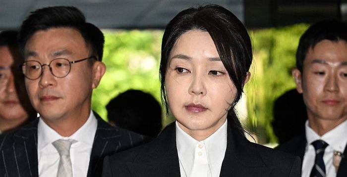 김건희 '증거인멸 염려' 구속…전직 대통령 부부 첫 동시 구속