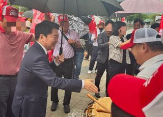 [현장] "김문수 말고 누가 있습니꺼" "與 이기려면 깨끗한 안철수가"…'보수 텃밭' 부울경 민심은
