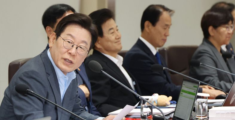 이재명 정권, 생리적으로 낯간지러움 증 결여됐나