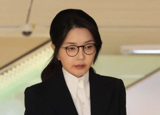 전시기획자서 헌정사 첫 前 영부인 구속까지…김건희, 기록될 불명예 역사 [뉴스속인물]