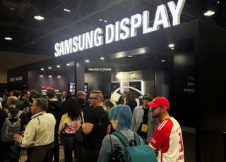 철퇴맞은 中 OLED, 美서 15년 간 퇴출된다