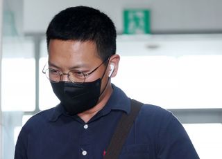 '박정훈 수사' 군검사 채상병 특검 출석…피의자 신분