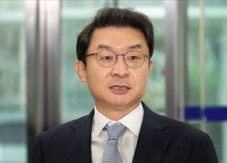 이억원 "생산적 금융으로 대전환...속도감 있게 정책 추진할 것"
