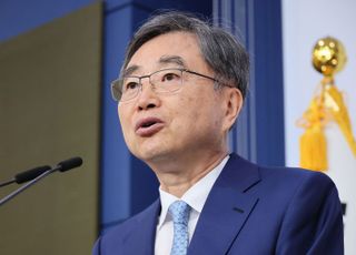 조현 외교장관 "트럼프 리더십으로 '북미대화' 기대…한미동맹 확대하자"