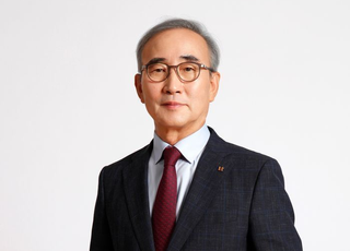 김영섭 KT 대표, 상반기 보수 14억