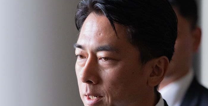 '유력 총리 후보' 일본 고이즈미 농림수산상, 야스쿠니 참배