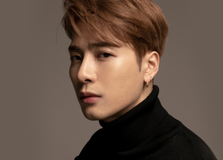 갓세븐 잭슨, 식중독 증세로 병원 行…팬사인회 취소