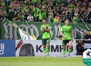 '극과 극' 전북현대, 홈에서 대구FC 대파…22경기 무패 행진
