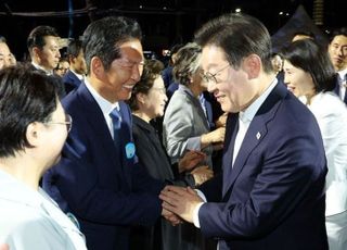 '정청래號' 출범 후 불거지는 미묘한 당정 엇박자 [정국 기상대]