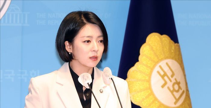 배현진, 둔기 피습 후유증에 두개골 절개 수술…"회복 전념"