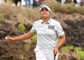 “믿기 어려운 순간” LPGA 유해란, 홀인원 앞세워 3R 공동 7위 도약