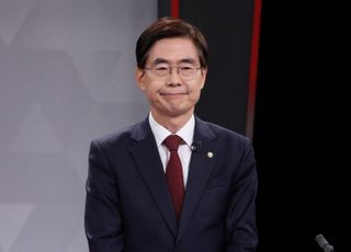 단일화 데드라인은 자정…조경태, 안철수에 거듭 러브콜