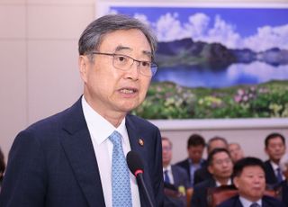 조현 외교장관 "동결-감축-폐기 '단계적 비핵화' 전략 마련하겠다"