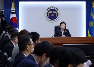 李대통령, 연일 소비쿠폰 부각…'3차 추경 여부' 쏠리는 눈