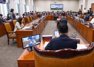 "신차의 30% 전기차 될 때까지"…정부 보조금 지원 지속