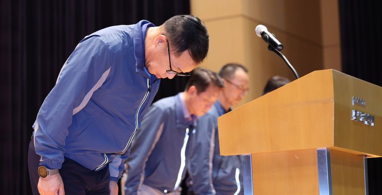 고용부·경찰, 포스코이앤씨 압수수색…의령 나들목 끼임사고 수사