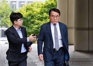 尹 '내란특검 추가기소' 사건 재판 본격 시작…1차 공판기일, 내달 26일로 지정