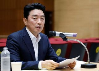 강훈식 비서실장 "국채발행 검토할 수밖에 …부동산 공급책 조속 발표"