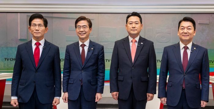 [TV토론] 장동혁 "한동훈·전한길 중 全 공천"…김문수 "대선 패배, 계엄 책임 더 커"