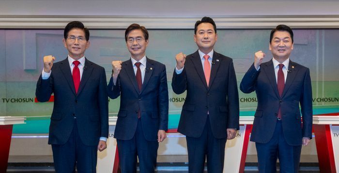 [TV토론] 조경태 "우리나라 윤주주의 아냐"…안철수 "'계엄 옹호' 전한길, 바깥에 나가야"