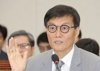 이창용 "해외 발행 스테이블코인 규제…기재부와 반드시 논의"