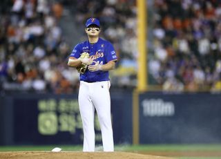 ‘8월 ERA 15.88’ 김서현, 흔들리는 멘탈+동력 잃은 한화