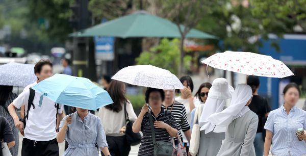 전국 무더위 속 곳곳 소나기...여름철 꼭 먹어야 하는 제철 채소 [오늘 날씨]