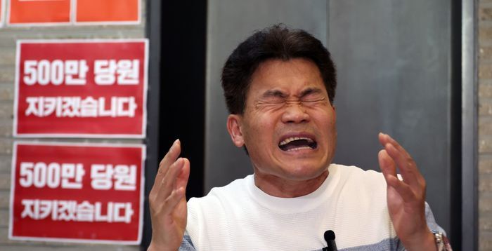 김문수·장동혁, 전한길에 대해서는 "입장 없다" "언급할 사안 아냐"