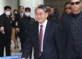 '5·18 북한군 개입설' 주장 지만원, 손해배상 소송 또 패소