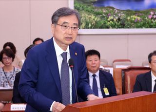 조현, 일본 건너뛰고 급거 방미…한미정상회담 앞두고 돌발상황?