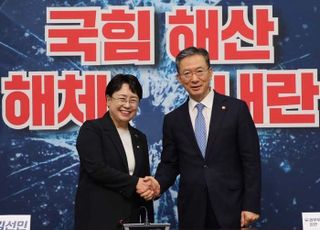 혁신당, 정성호 법무장관 만나 "김건희 수사검사 3명 감찰해야"