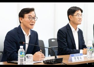 전재수 해수부 장관, 선원노련 의장단 만나 선원 목소리 청취