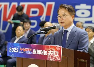 육동한 춘천시장, 장모상 부고장에 계좌번호 기재 논란