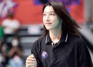 ‘신인감독’ 김연경, 친정팀 흥국생명과 맞대결 성사