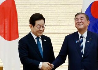 韓·日 정상회담 “김대중·오부치 선언 계승…두나라 미래지향적 관계로"