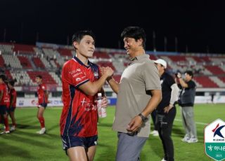 ‘이동경 1골 1도움’ 김천, 수원FC 돌풍 제압