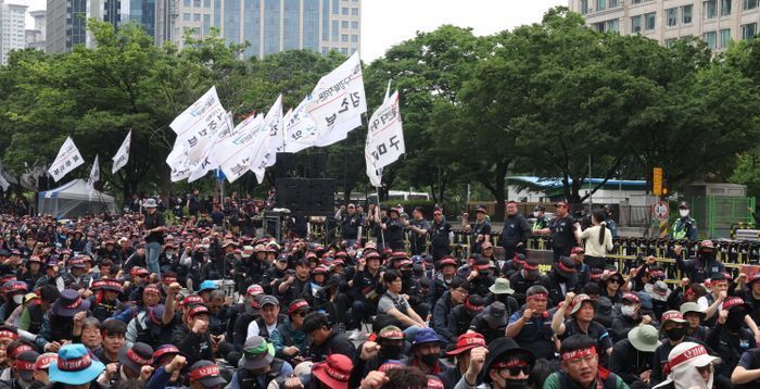노란봉투법 후폭풍…이커머스 물류 '셧다운' 우려 속 채용 축소 불가피