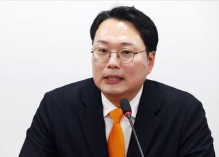 "한국의 현재 상황이 숙청·혁명"?…트럼프 SNS, 예결위에서도 논란