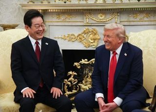 트럼프 “韓, 무역합의 문제 제기했지만 원래대로 하기로”
