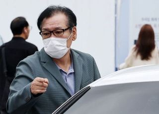 김건희특검, '건진법사' 전성배씨 소환 조사…"권성동과의 대질신문 계획 없어"
