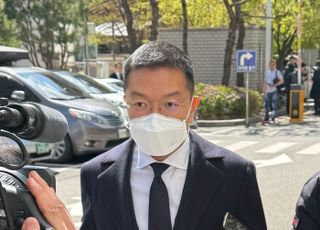 국세청, 올봄부터 LG家 맏사위 윤관 회사 훑었다…역외탈세 전방위 조사