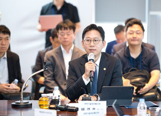 배경훈 "AI 고속도로, GPU·NPU 인프라 확보 시급…정부·민간 함께 나서야"