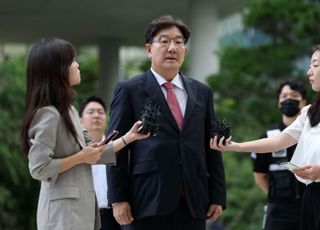 권성동 “통일교 총재에 인사는 했지만 금품은 안 받아”
