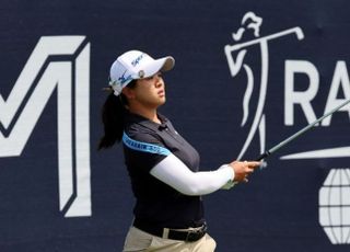 하루 32개홀 소화한 김세영, 5년 만의 LPGA 우승컵에 성큼…3R 공동 2위