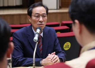 우상호 "민형배·임은정, 정성호 공격은 썩 바람직하지 않아"
