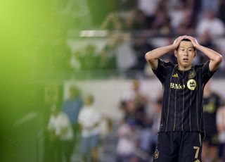 ‘골대 강타’ 손흥민, LAFC 홈 데뷔전서 무득점 침묵