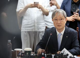 금감원장 “소비자 보호 전면화”…보험업계, 전방위 개혁 압박