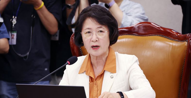 국민의힘 의원들 법사위원장실 몰려가 항의…"추미애 천하냐, 즉각 사퇴하라"