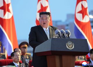 [속보] 대북소식통 "김정은, 오늘 오후 열차로 평양 출발…이동 중"