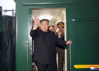 대북소식통 "김정은, 오늘 오후 열차로 평양 출발"…2일 베이징 도착할듯 [데일리안 오늘뉴스 종합]